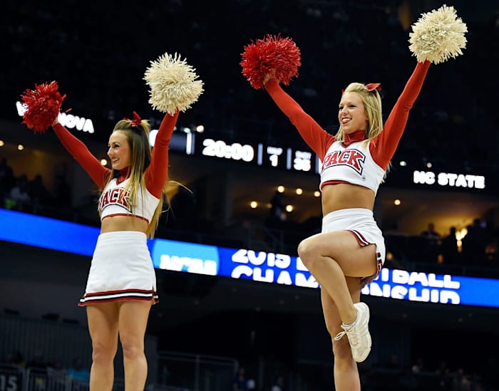 NC-State-cheerleaders-X159427_TK1_0040_0.jpg